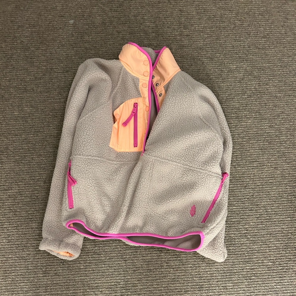 FP Movement Hit the slopes color block fleece. NWT!! Color sold out!